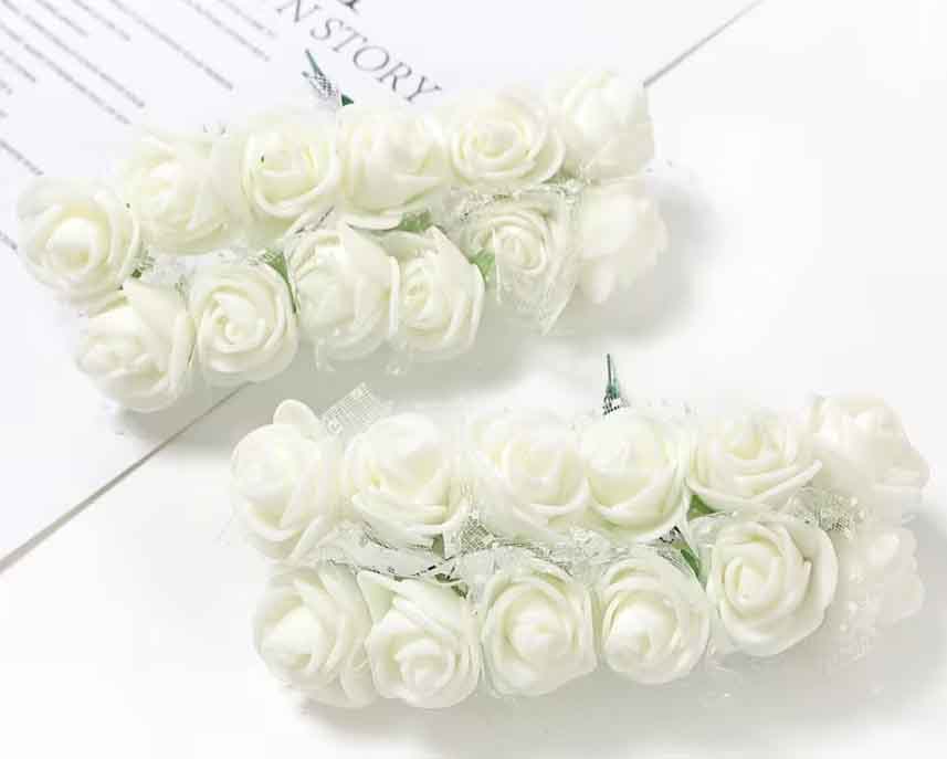 FR8 - White Roses