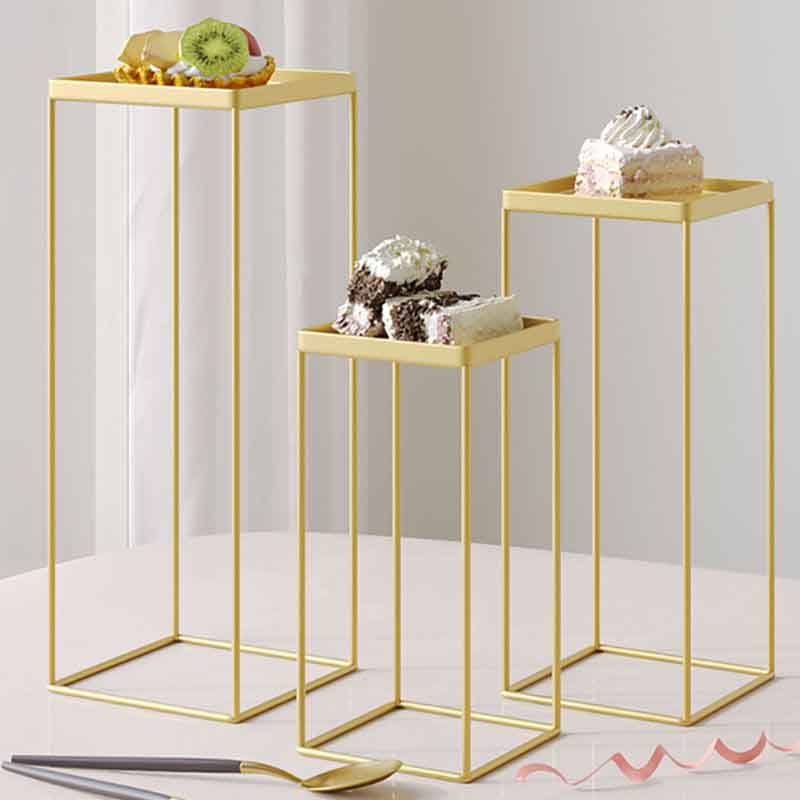 T7B - Gold Stand